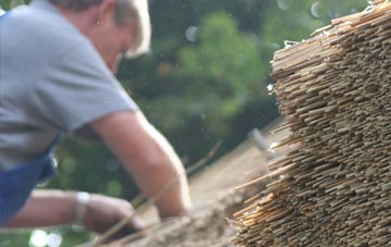 professional Herrings Green thatchers